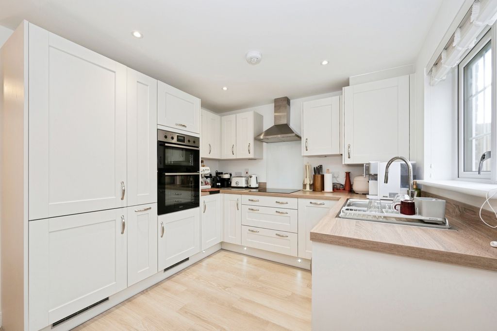 Property photo 2 of 19 Pbox-Img.Jpg