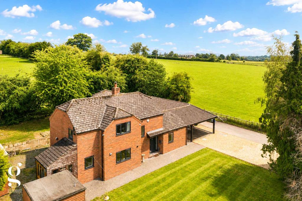 Property photo 2 of 30