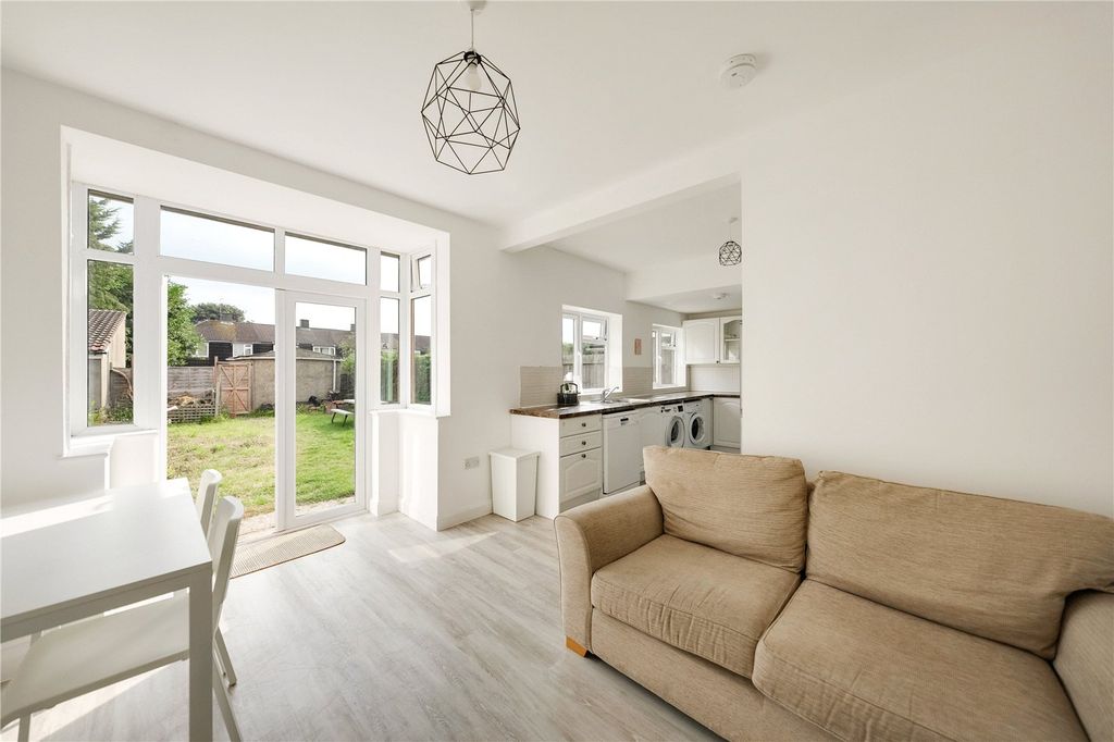 Property photo 3 of 12 Picture No. 01