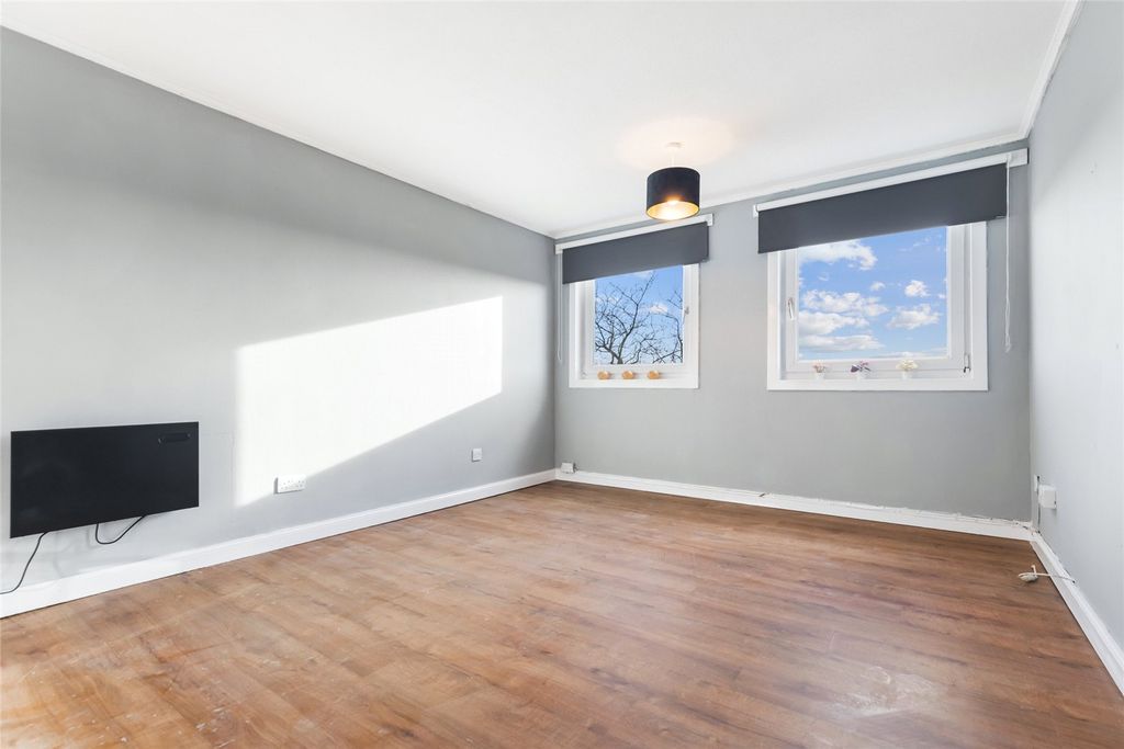 Property photo 3 of 34 Picture No. 26