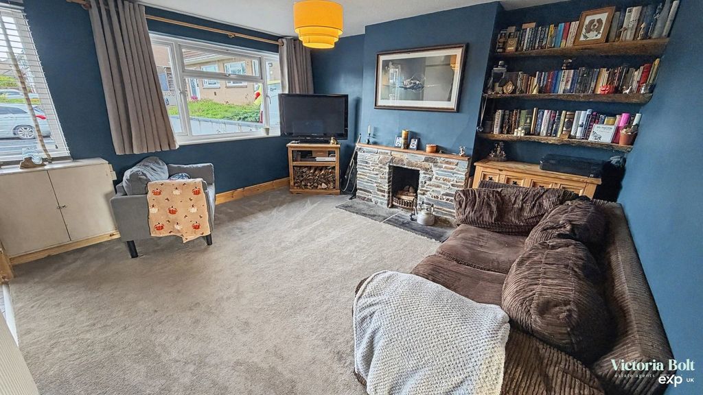 Property photo 2 of 13
