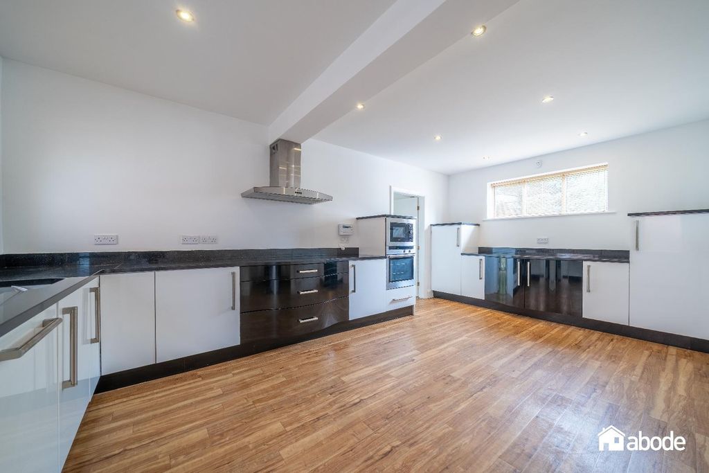 Property photo 3 of 30 Dsc01593-Hdr-21.Jpg
