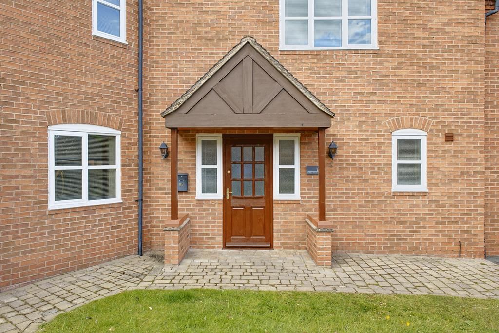 Property photo 3 of 37 260518_69-Longlands-Lane-03.Jpg