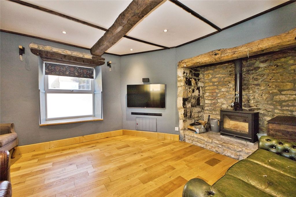 Property photo 2 of 14 Picture No. 04