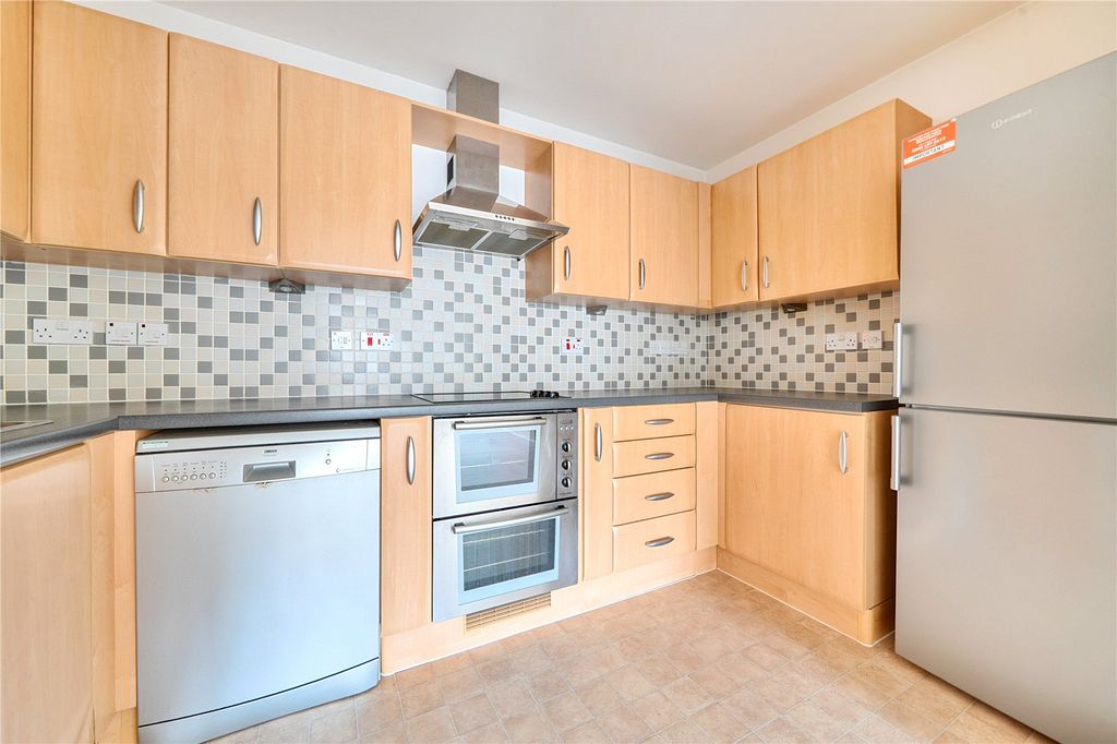 Property photo 3 of 17 Picture No. 28