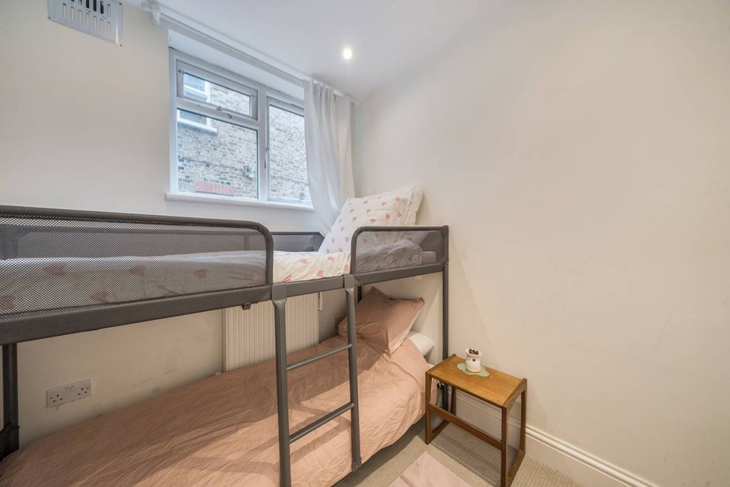 Property photo 3 of 13