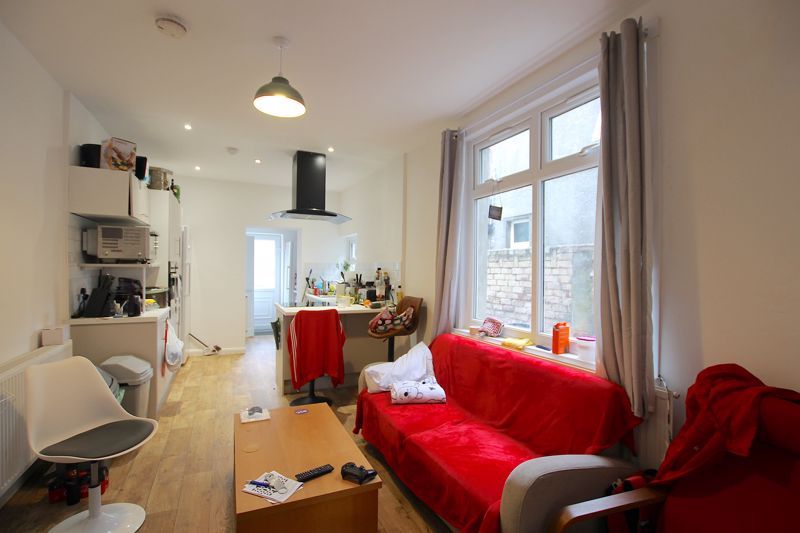 Property photo 2 of 9 Photo 1