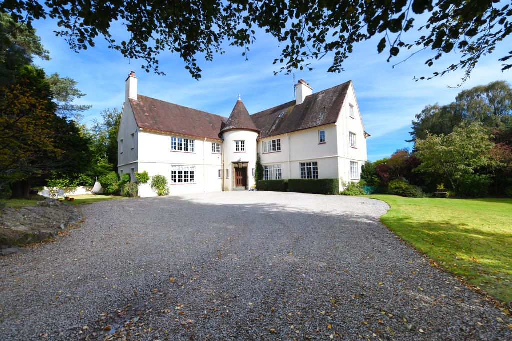 Property photo 1 of 42