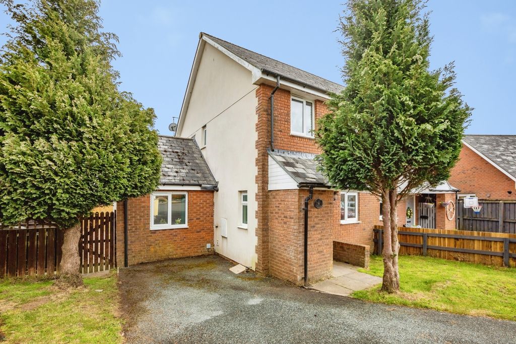 Property photo 2 of 20 Pbox-Img.Jpg