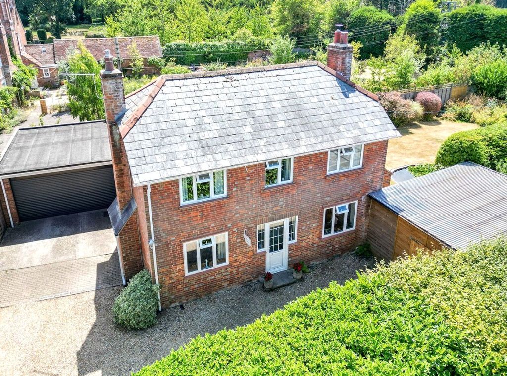 Property photo 2 of 24 Picture No. 28