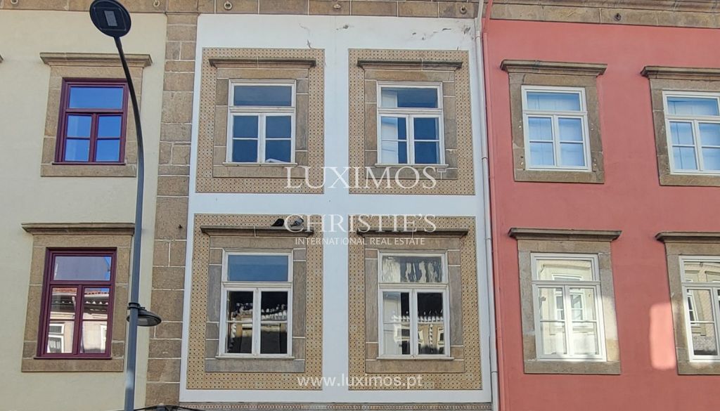 Property photo 1 of 1