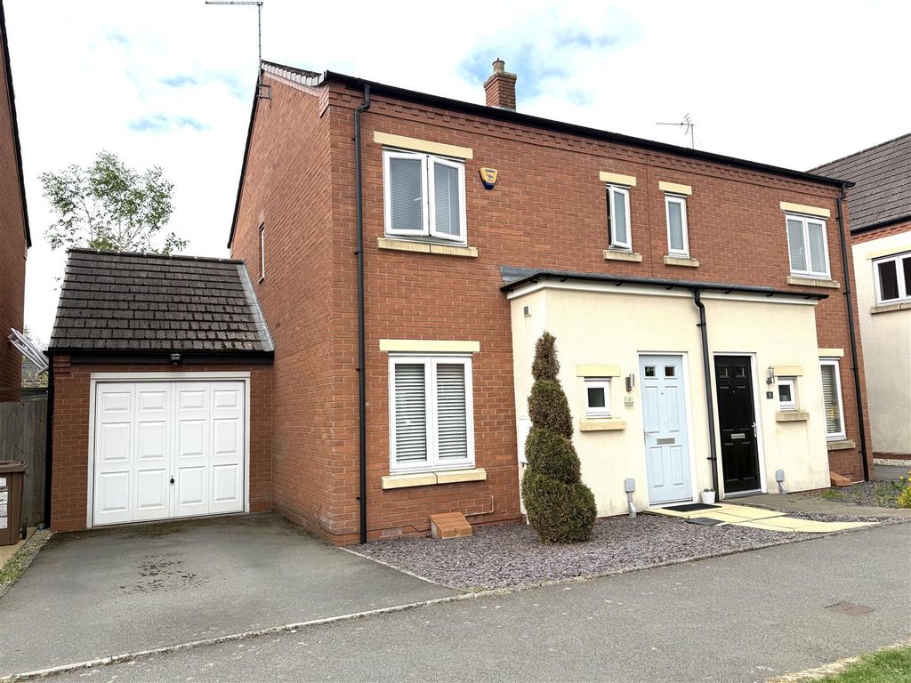 Property photo 1 of 17 3 Priory Ext.Jpeg