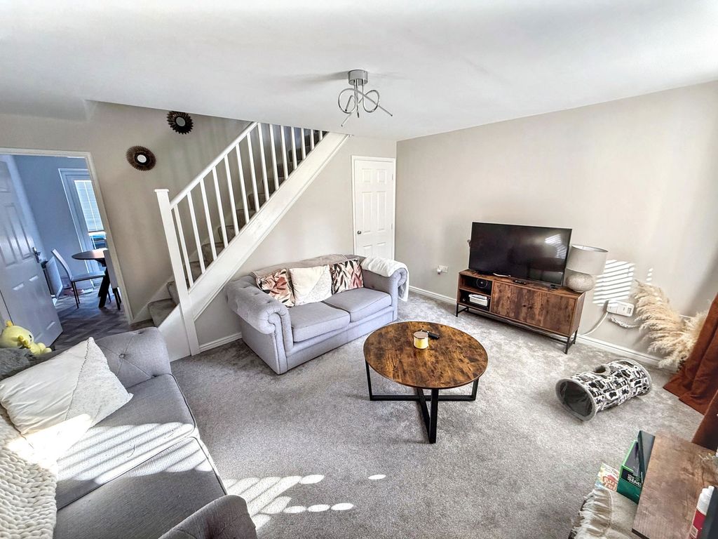 Property photo 2 of 11