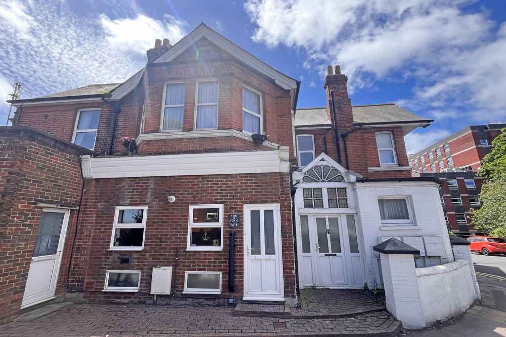 Property photo 1 of 14