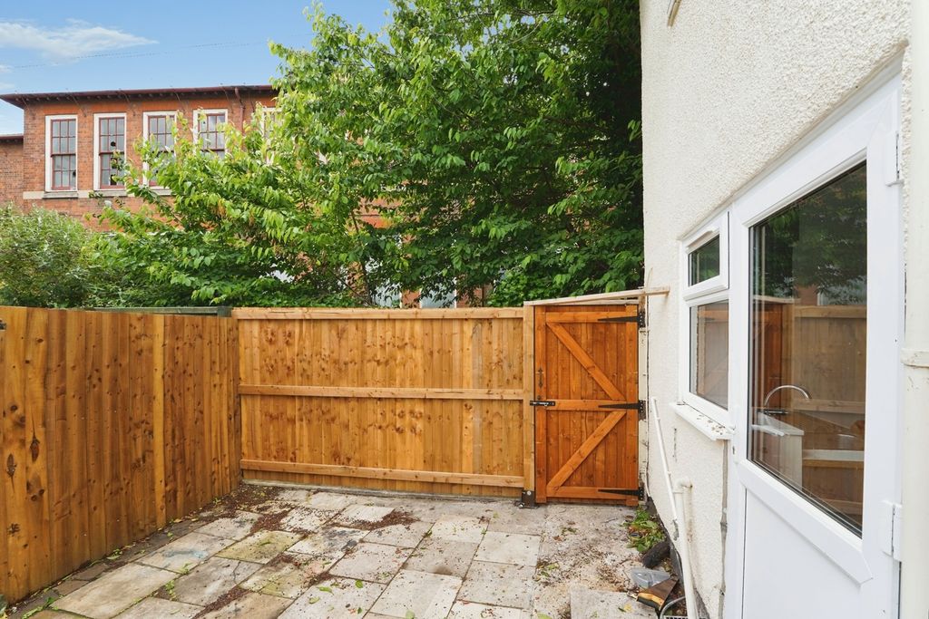 Property photo 2 of 17 Pbox-Img.Jpg