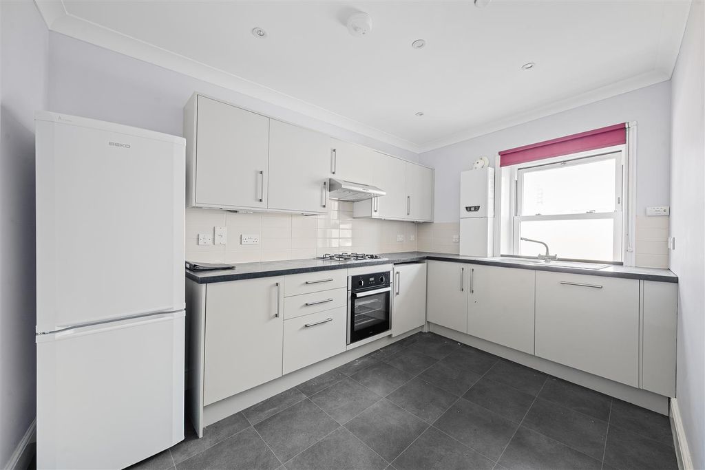 Property photo 3 of 12 094A2500.Jpg