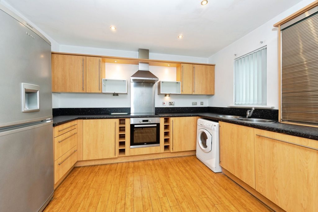 Property photo 3 of 20 Pbox-Img.Jpg