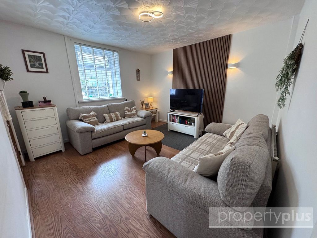 Property photo 2 of 14 Picture No. 20