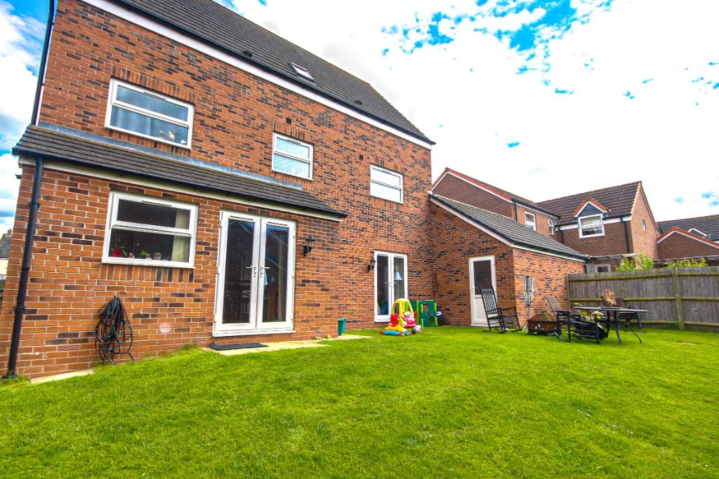 Property photo 2 of 9