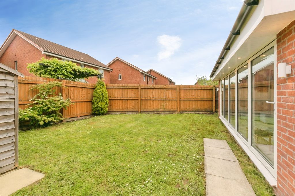 Property photo 3 of 20
