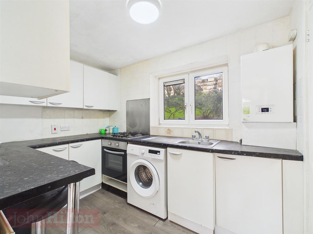 Property photo 3 of 9 Cam02534G0-Pr0660-Still007.Jpg