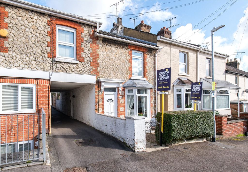 Property photo 1 of 13 External