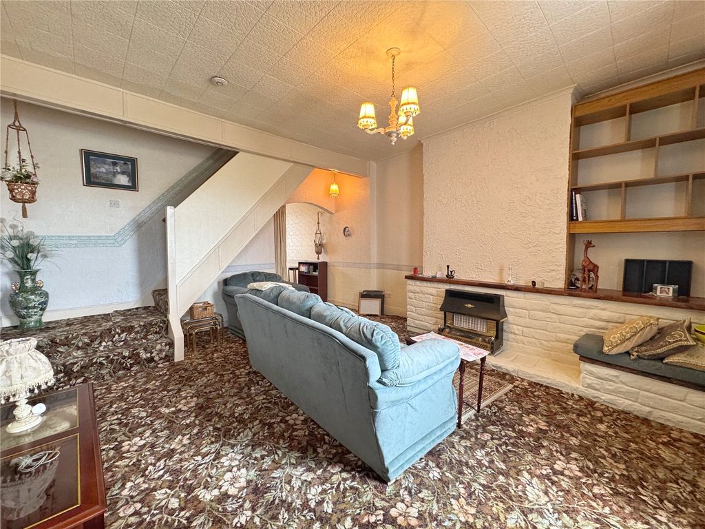 Property photo 3 of 14 Living Room