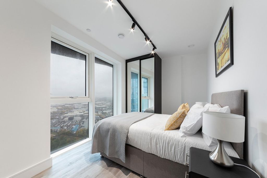 Property photo 3 of 12 W1P 3202 34.Jpeg