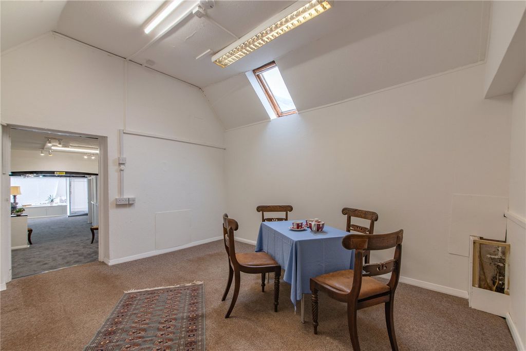 Additional image 24 of 4 bed semi-detached house for saleHigh Street, Hungerford, Berkshire RG17