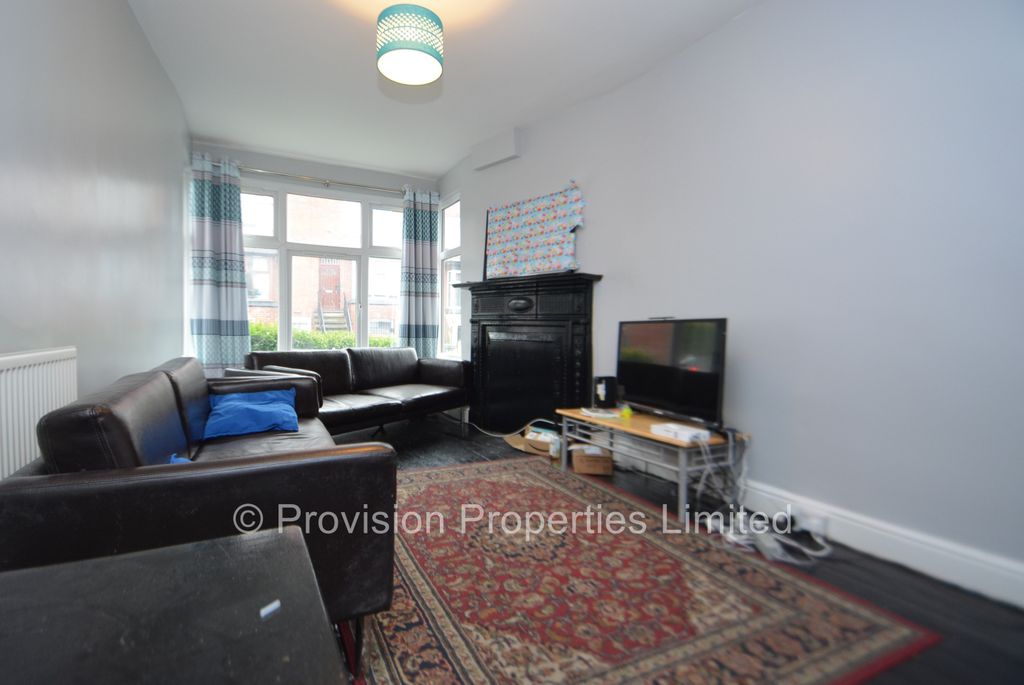 Property photo 2 of 10 Photo