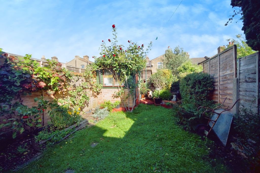 Property photo 2 of 19