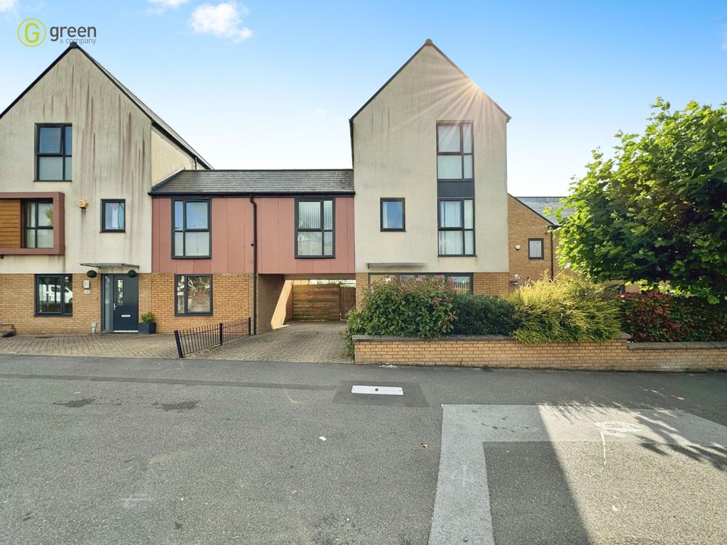 Property photo 1 of 17