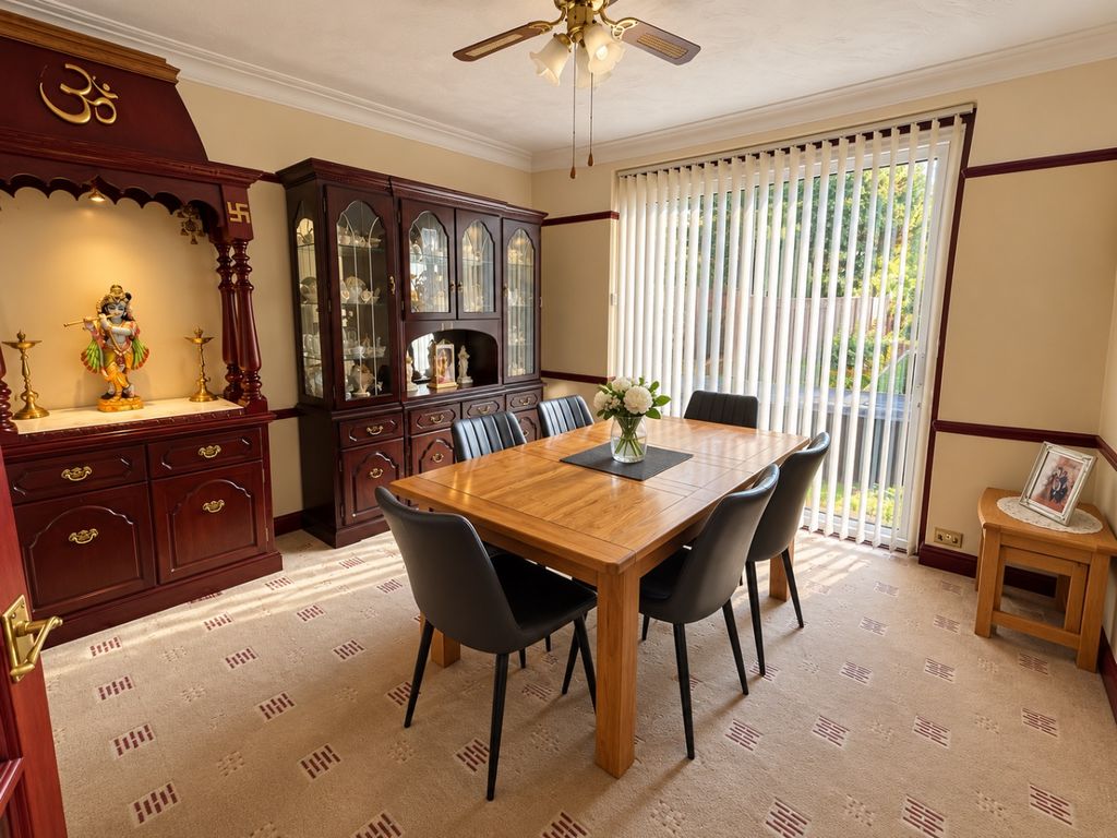 Property photo 3 of 14 5696815