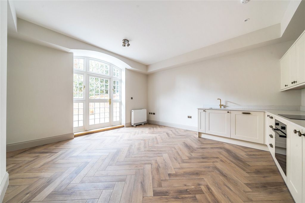 Property photo 2 of 12 Picture No. 22