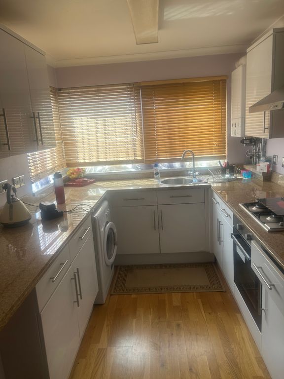 Property photo 1 of 6 Kitchen