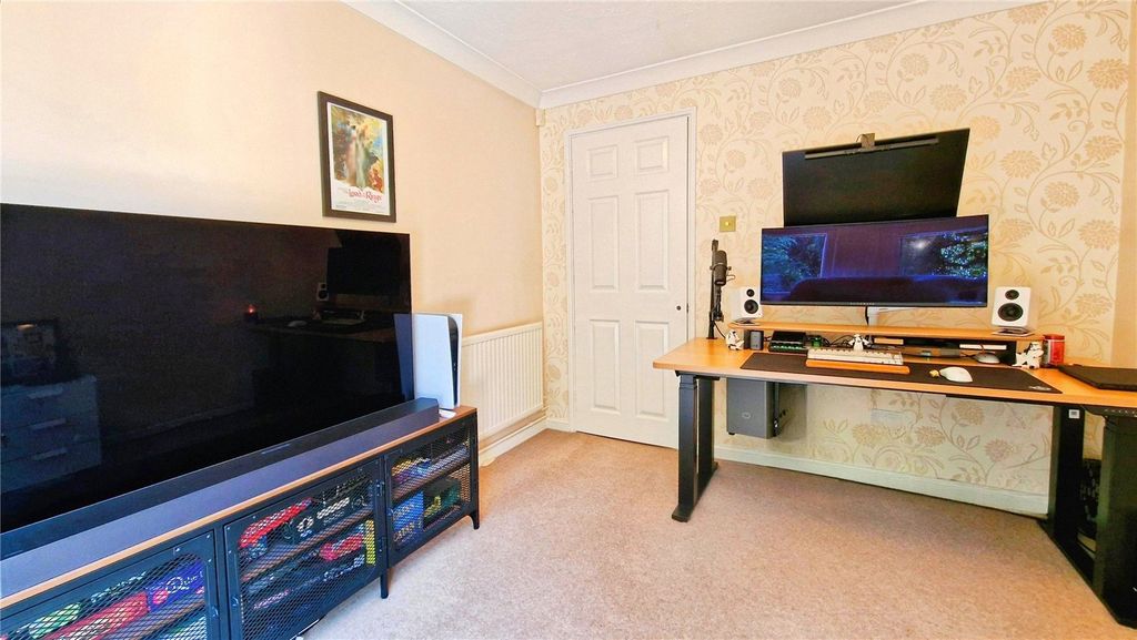 Property photo 3 of 20 Picture No. 27
