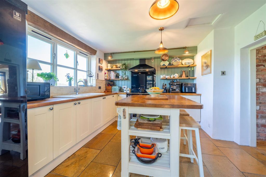 Property photo 3 of 37 High Res-21.Jpg