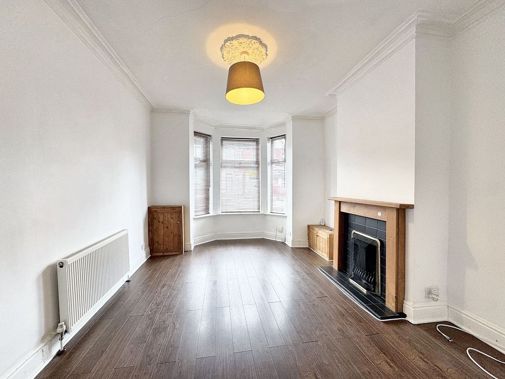 Property photo 2 of 30