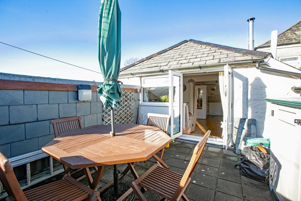 Additional image 13 of 1 bed flat for saleNewport Square, Launceston PL15