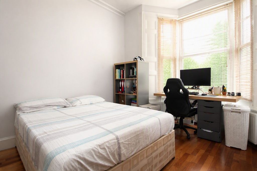 Property photo 3 of 7 Bedroom
