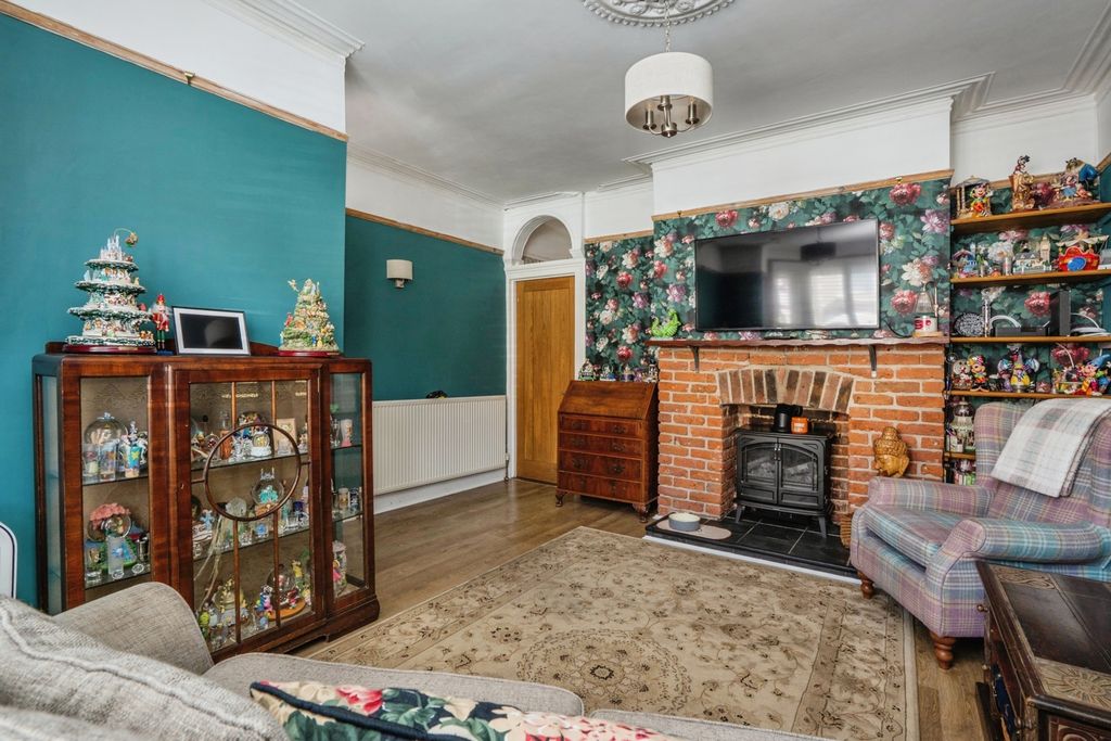 Property photo 3 of 20 Pbox-Img.Jpg