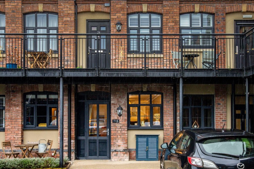 Property photo 2 of 21 5, The Boot Factory, Bs5-22.Jpg