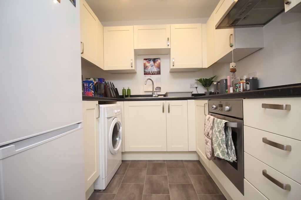 Property photo 2 of 7 Picture 2