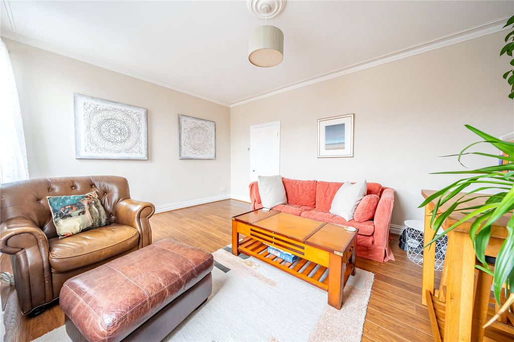 Property photo 2 of 12 Picture No. 03
