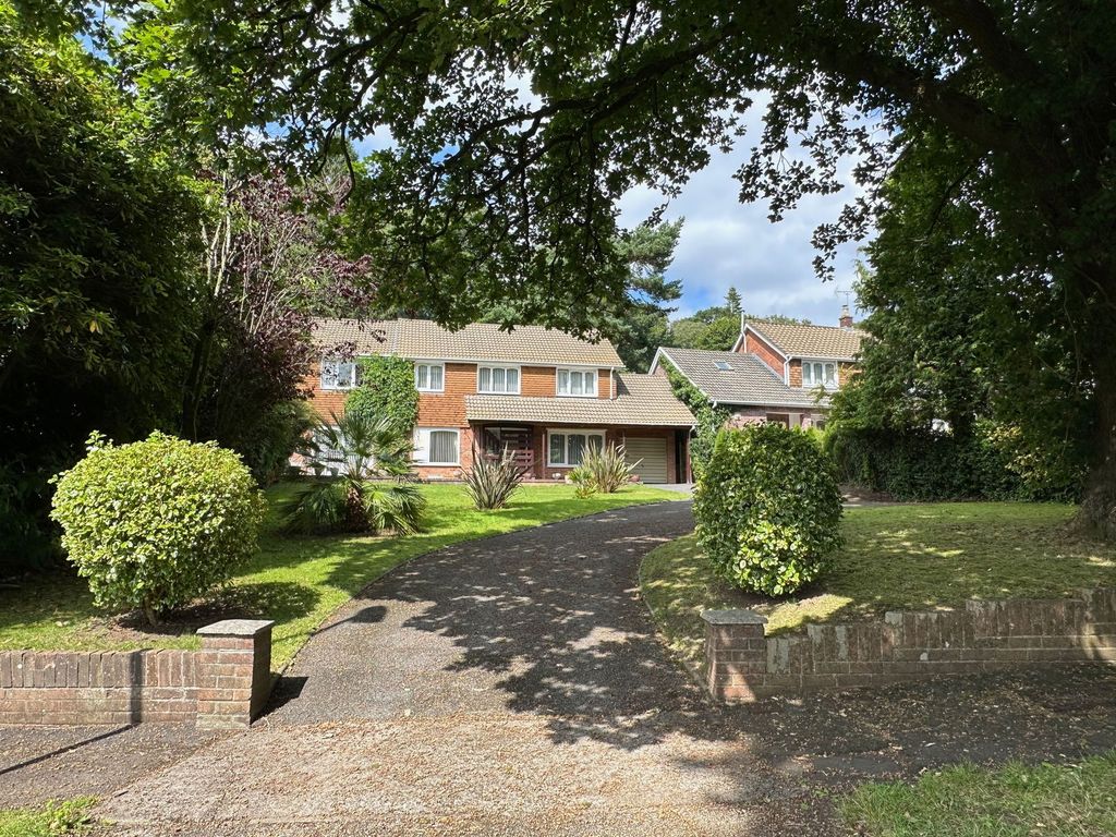 Property photo 2 of 42
