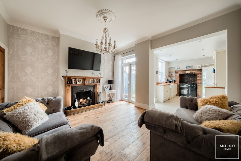 Property photo 3 of 16 Xt5A9238-Hdr(3)