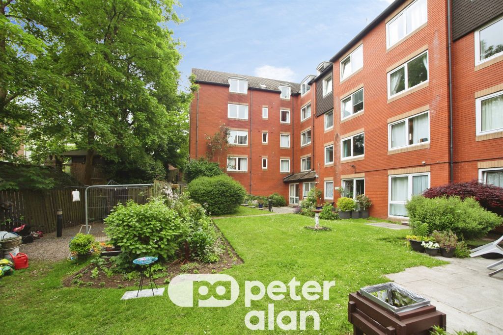 Property photo 1 of 9