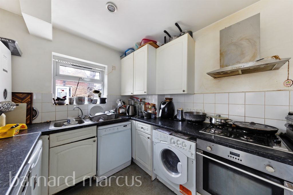 Property photo 2 of 8