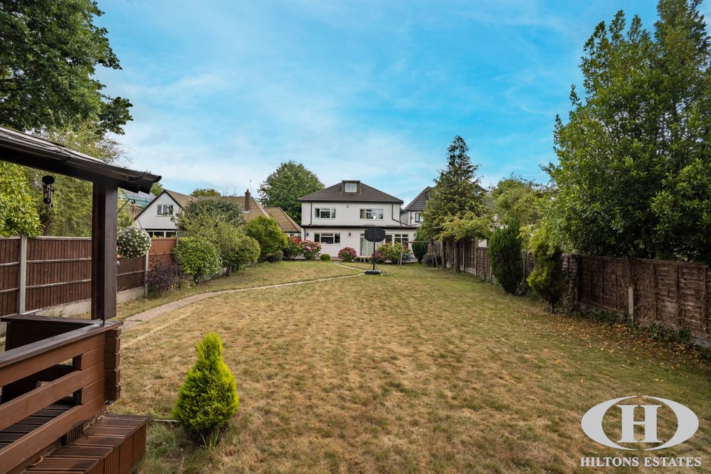 Property photo 2 of 30