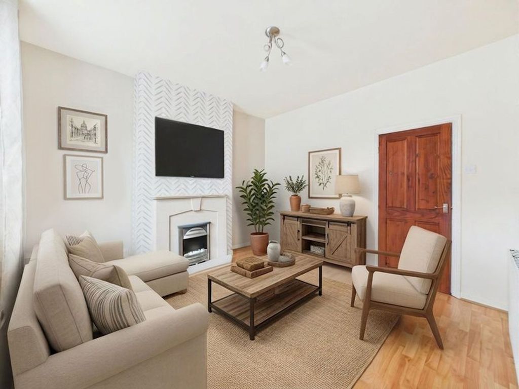 Property photo 2 of 17 Lounge (Virtually Enhanced)